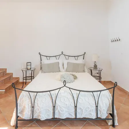 Летний дом Puntuso Casa Vacanze Матино