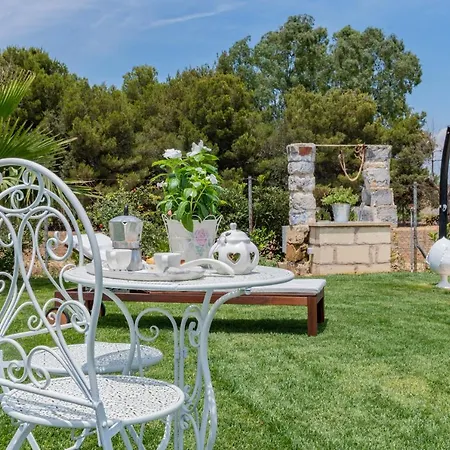 Puntuso Casa Vacanze Летний дом