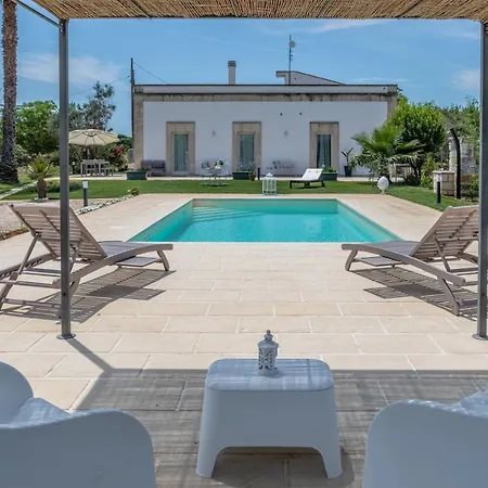 Puntuso Vacanze Kır Evi *